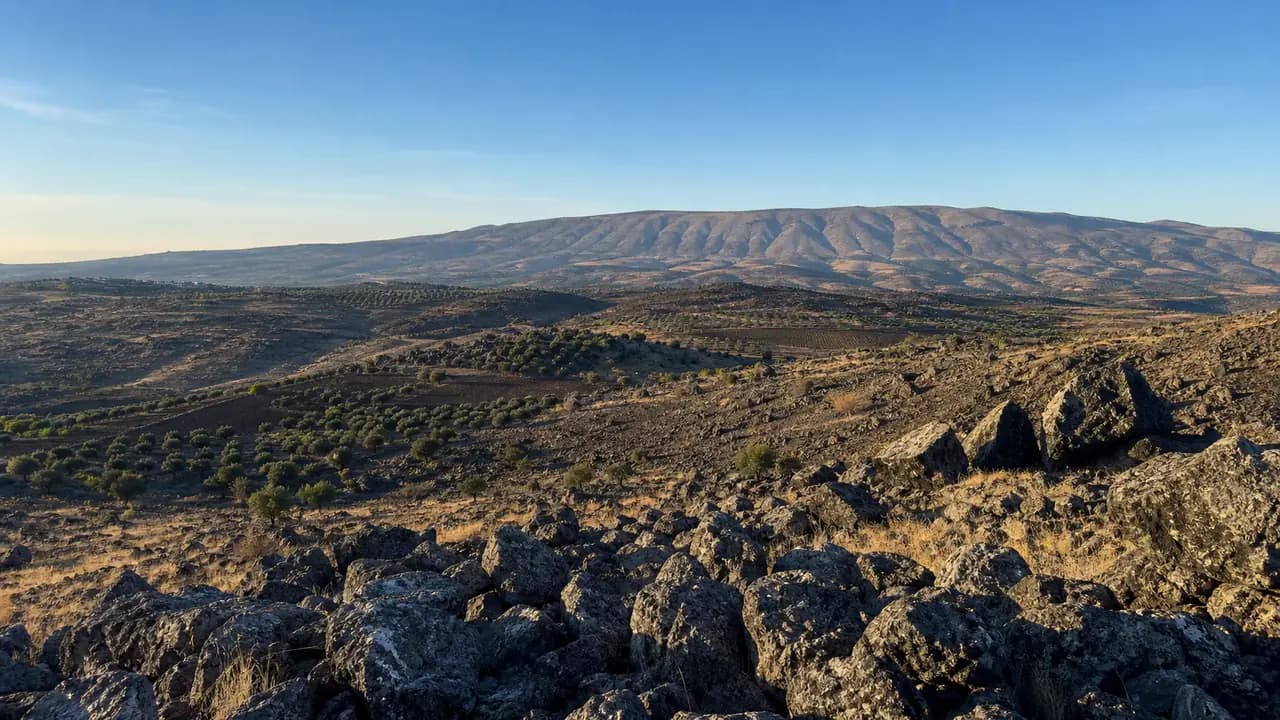 جبل باشان: جغرافيا بركانية ترسم هوية السويداء